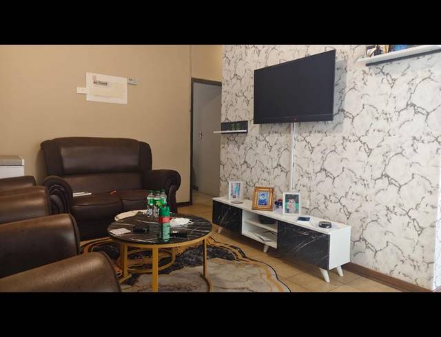 2 BEDROOM APARTMENT FOR SALE IN POTCHEFSTROOM CENTRAL